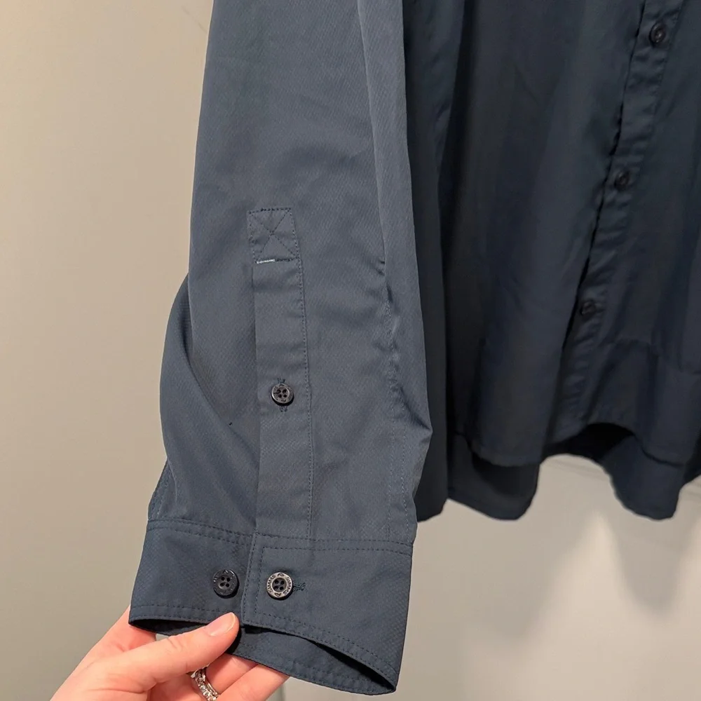 Simms Navy Long Sleeve Fishing Shirt - Picture 4 of 9